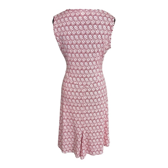 Old Navy Floral Dress, Red, White, V-Neck, Size Small, Stretchy Comfortable Flow - Picture 5 of 5